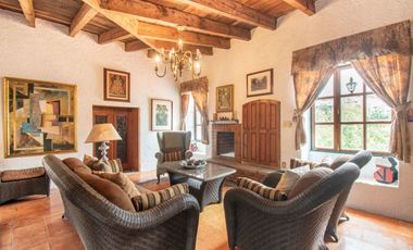 OPORTUNIDAD Casa en VENTA en Bosque de las Lomas (Privada Real de las Lomas)