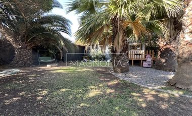 Casa en venta de 5 dorm. en Colina