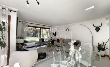 Casa en venta de 5 dorm. en Colina