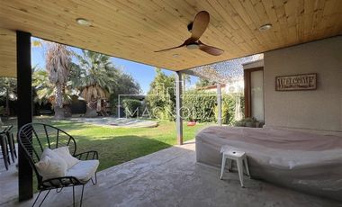 Casa en venta de 5 dorm. en Colina