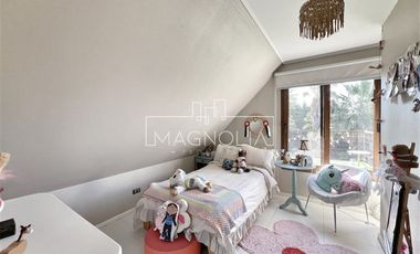 Casa en venta de 5 dorm. en Colina