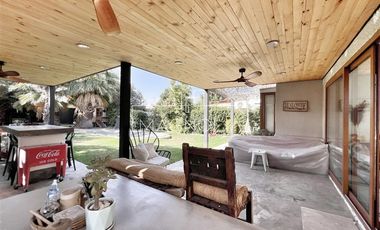 Casa en venta de 5 dorm. en Colina