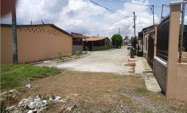 Se Vende Hermosa casa de esquina en Las Mañanitas, Los Nogales