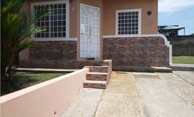 Se Vende Hermosa casa de esquina en Las Mañanitas, Los Nogales