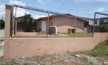 Se Vende Hermosa casa de esquina en Las Mañanitas, Los Nogales