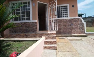 Se Vende Hermosa casa de esquina en Las Mañanitas, Los Nogales