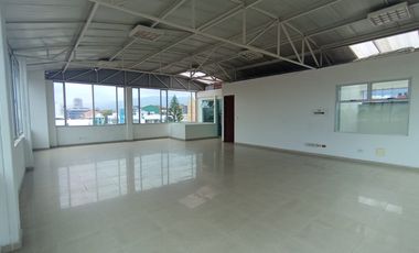 oficina en arriendo en el lago. Cod A51747