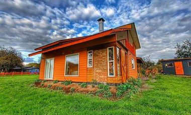 Casa en arriendo a 10 km de Osorno, camino Pto Octay