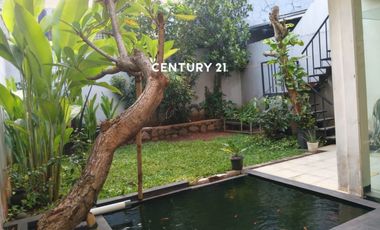 Rumah Sudah Renov Siap Huni Di Graha Raya AM 17805