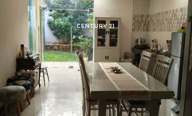 Rumah Sudah Renov Siap Huni Di Graha Raya AM 17805