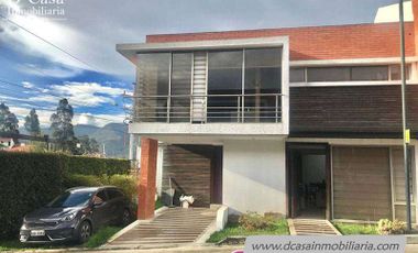 (C-165) Casa de Venta – Challuabamba, 3 dormitorios, areas verdes en Condominio
