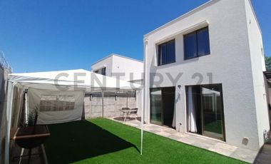 Se vende casa estilo mediterráneo en Buin