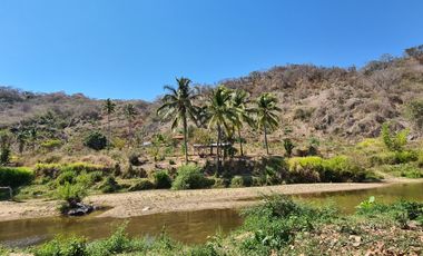 VENDO TERRENO IDEAL PARA RANCHO DE CRIA DE GANADO O CULTIVO COLINDANTE CON RIO