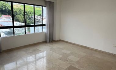 apartamento en venta en pinares. Cod V20545