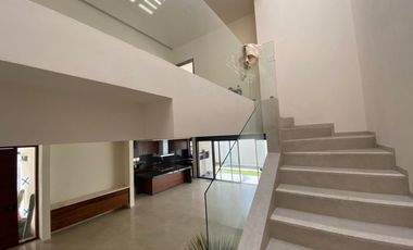 Estrene casa moderna en privada de 4 casas