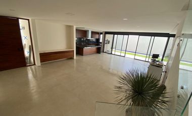 Estrene casa moderna en privada de 4 casas