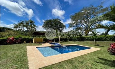 Casa en arriendo en conjunto campestre Makadamia, Manizales