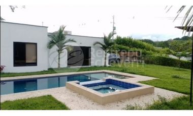 Casa en arriendo en conjunto campestre Makadamia, Manizales