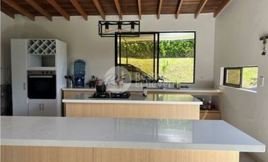 Casa en arriendo en conjunto campestre Makadamia, Manizales