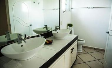 CASA EN VENTA  EN LOMAS DE COCOYOC