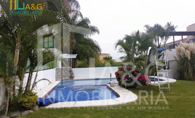 CASA EN VENTA  EN LOMAS DE COCOYOC
