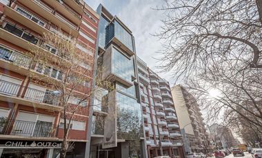 VENTA DE SEMIPISO DE OFICINA 70m2  VISTA PLENA A PLAZA MITRE