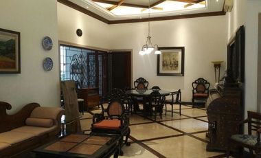 Di Sewakan Rumah Adat Mewah Di Ketampon Kota Surabaya