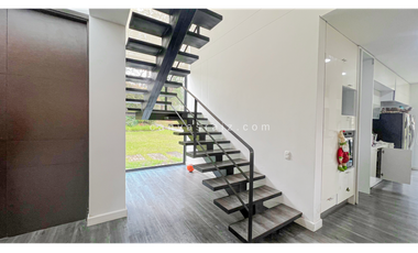 Casa Campestre en Condominio Alto de Palmas