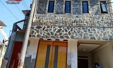INFO JUAL Rumah 3 Lantai di Perumahan Villa Mutiara Bogor 2 murah harga BU nego