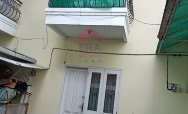 Paviliun dua lantai di Sukamulya Pasteur Bandung.