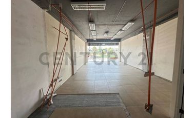 SE ARRIENDAN LOCALES COMERCIALES LA REINA