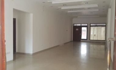 Rumah di Raya Rungkut Mejoyo, Strategis, Hadap Utara