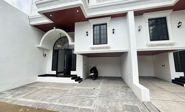 Rumah LB 120 Hadap Timur 12 Mnt ke Plasa Cibubur Siap KPR J-39807