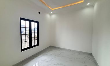 Rumah LB 120 Hadap Timur 12 Mnt ke Plasa Cibubur Siap KPR J-39807