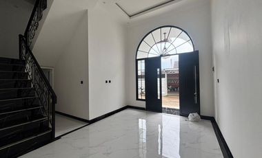 Rumah LB 120 Hadap Timur 12 Mnt ke Plasa Cibubur Siap KPR J-39807