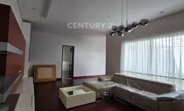 Rumah Full Furnished Tatar Rambut Kasih Kota Baru Parahyangan