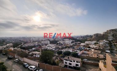 Se Vende Duplex !Descubre Tu Nuevo Hogar Con La Mejor Vista De Surco! 🌟