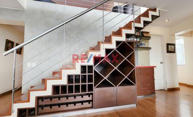 Se Vende Duplex !Descubre Tu Nuevo Hogar Con La Mejor Vista De Surco! 🌟
