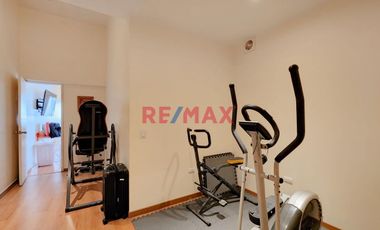 Se Vende Duplex !Descubre Tu Nuevo Hogar Con La Mejor Vista De Surco! 🌟