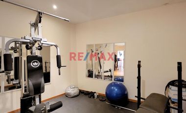 Se Vende Duplex !Descubre Tu Nuevo Hogar Con La Mejor Vista De Surco! 🌟