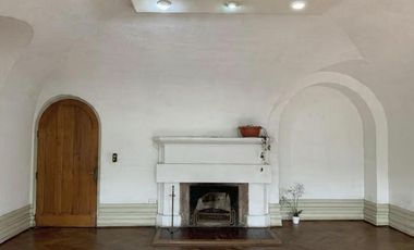 Exclusiva Casona de 450 m2 con 8 habitaciones en Miraflores
