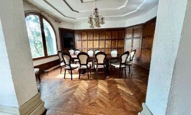 Exclusiva Casona de 450 m2 con 8 habitaciones en Miraflores