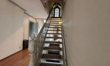 Exclusiva Casona de 450 m2 con 8 habitaciones en Miraflores