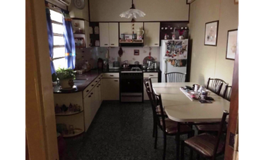 Lote Propio 10 x 27 2 Locales + vivienda