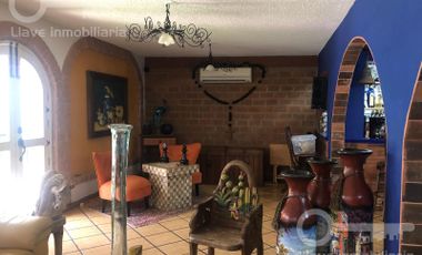 Venta de Casa estilo Mexicano Tradicional con 3 recámaras en calle Cuauhtémoc, Col. Puerto México, Coatzacoalcos, Veracruz.