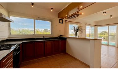 Casa tres ambientes. Elina 100. Sierras de los Padres. Venta.