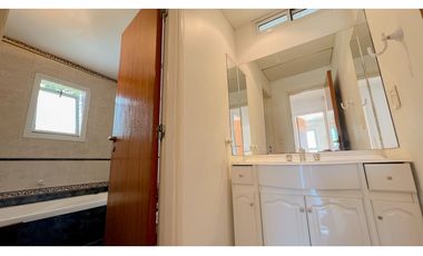 Casa tres ambientes. Elina 100. Sierras de los Padres. Venta.