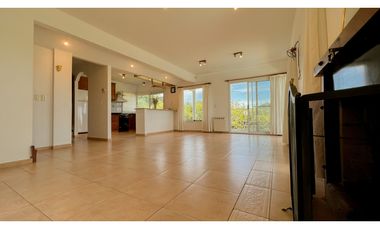 Casa tres ambientes. Elina 100. Sierras de los Padres. Venta.