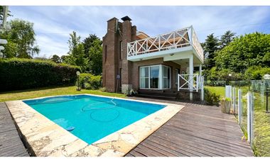 Casa tres ambientes. Elina 100. Sierras de los Padres. Venta.