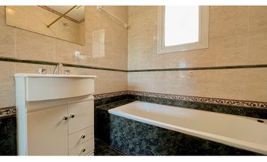 Casa tres ambientes. Elina 100. Sierras de los Padres. Venta.